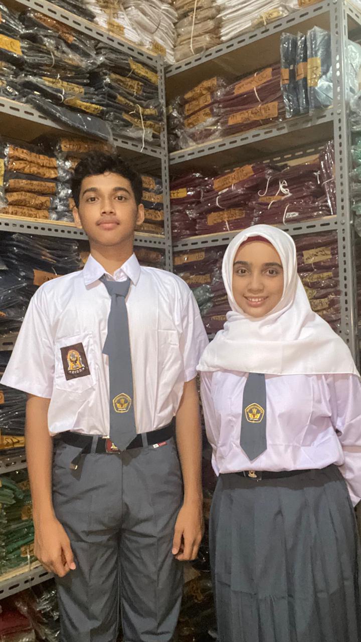 Set Putih Abu-Abu (SMA)